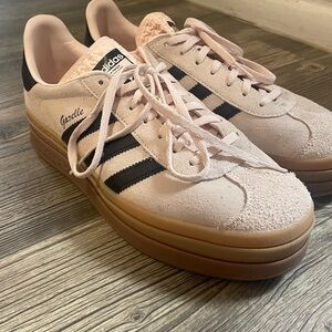 Adidas Gazelle - Like New!